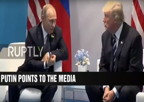 Σπαρταριστός διάλογος: Β.Πούτιν: «Αυτοί σε ενοχλούν»; – Ν.Τραμπ: «Ναι αυτοί» (βίντεο)